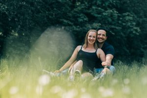 Romantisches Couple Shooting in Speyer Binsfeld – Natürliche Paarfotos am See